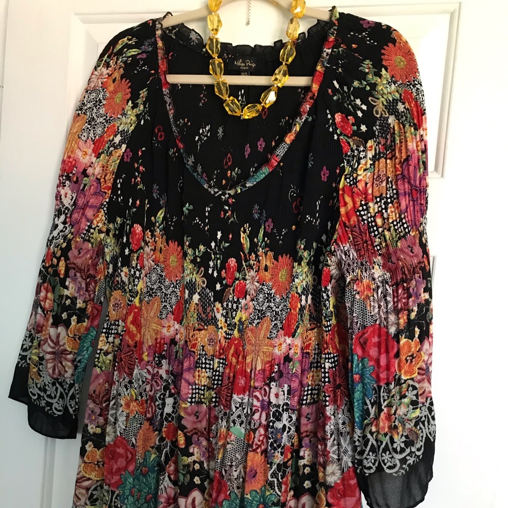 Women’s plus size baby doll style top